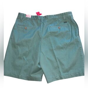 Izod Soft Wash Chino Shorts - Green - Mens Size 38 - NWT - MSRP $45
